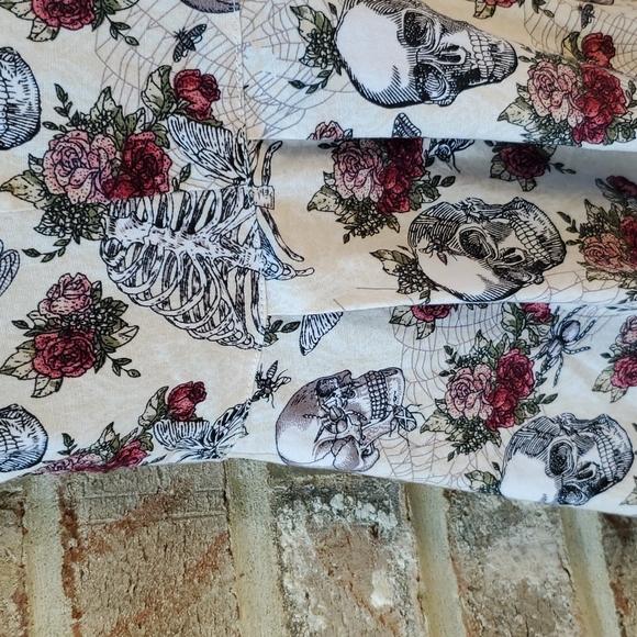 Hell Bunny Skeleton & Flower Skull Dress 4613 Size XS - Picture 9 of 13